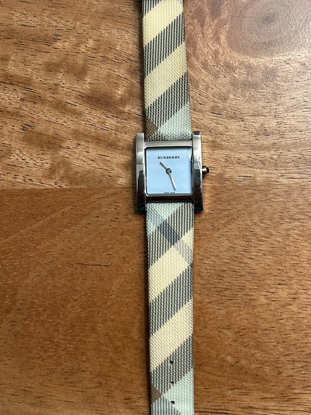 Burberry Beige/blue women’s watch